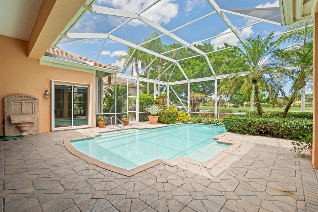 9026 Lakes Boulevard West Palm Beach FL 33412