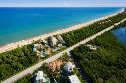 3541 NE Ocean Boulevard NE Hutchinson Island FL 34957