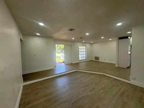 6260 SW 6th Street Margate FL 33068