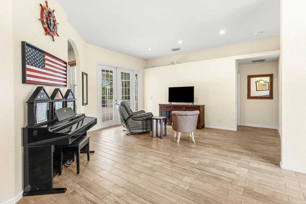 16304 68th Street N Loxahatchee FL 33470
