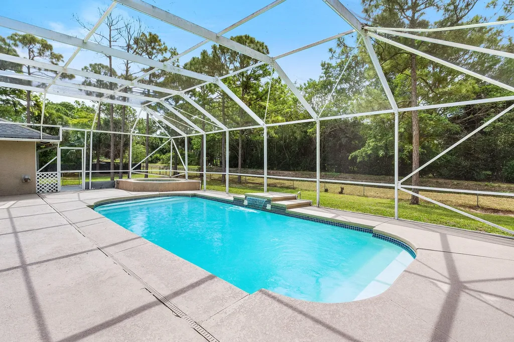 16304 68th Street N Loxahatchee FL 33470