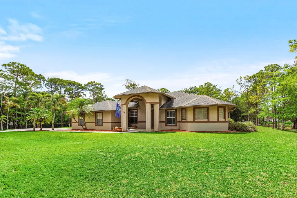 16304 68th Street N Loxahatchee FL 33470