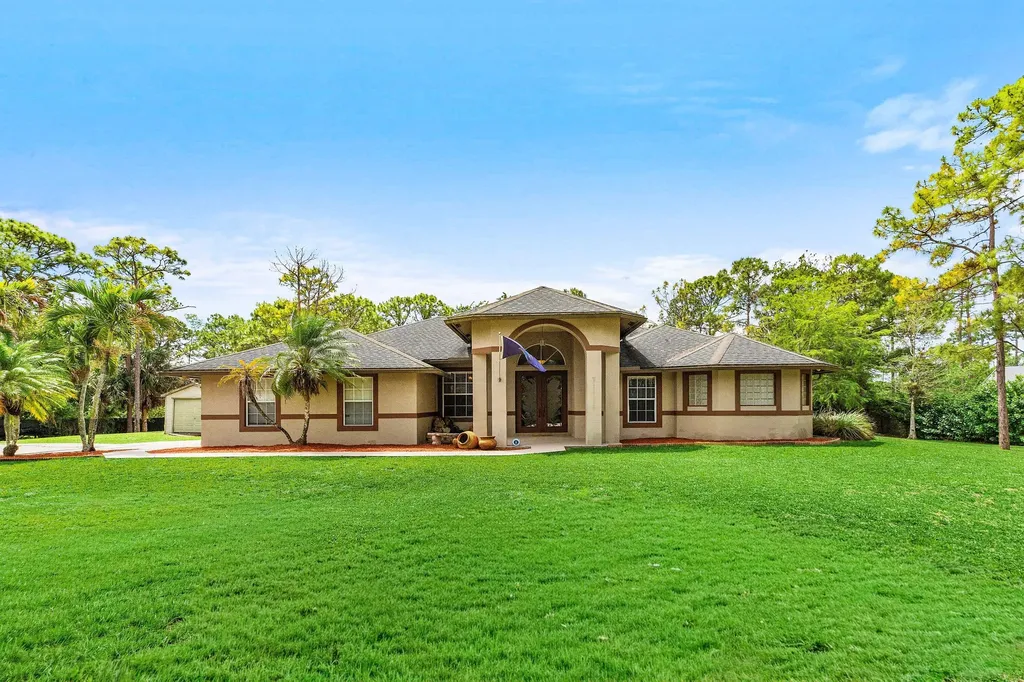 16304 68th Street N Loxahatchee FL 33470