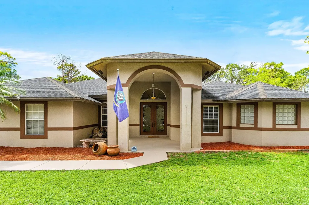 16304 68th Street N Loxahatchee FL 33470