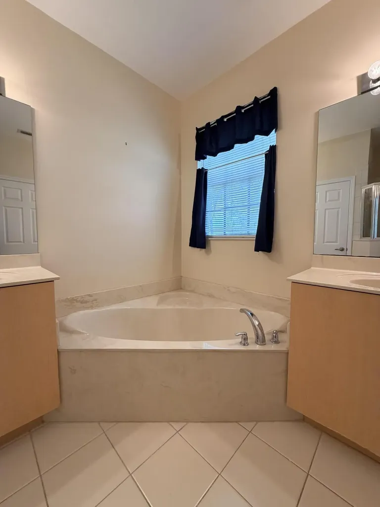 1791 SW Porta Nuova Terrace Port St Lucie FL 34953