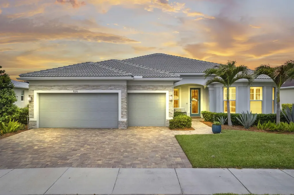 9271 Sinoper Lane Port St Lucie FL 34987
