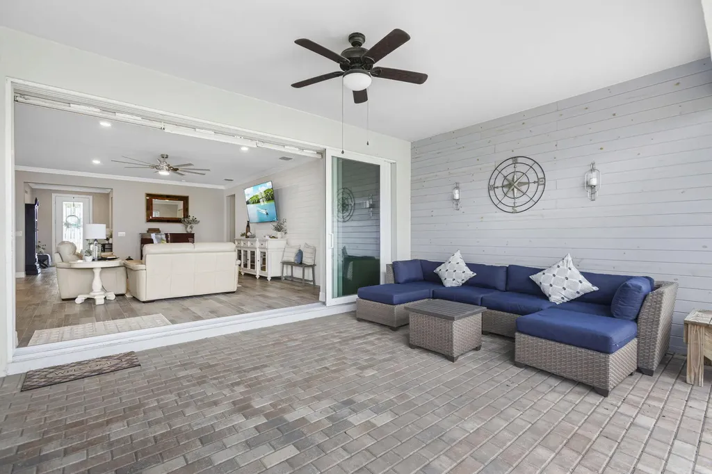 9271 Sinoper Lane Port St Lucie FL 34987