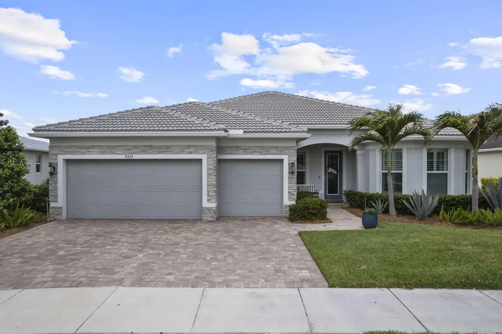 9271 Sinoper Lane Port St Lucie FL 34987