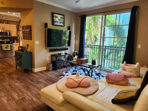 533 NE 3rd Avenue Fort Lauderdale FL 33301