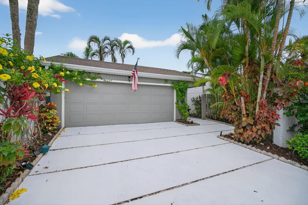 17145 Bay Street Jupiter FL 33477