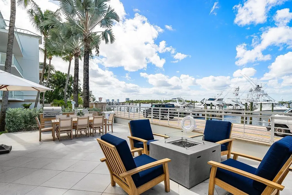 180 Lake Drive Palm Beach Shores FL 33404