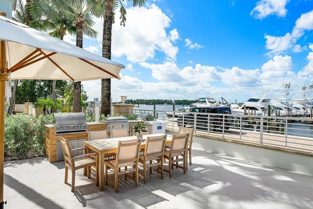 180 Lake Drive Palm Beach Shores FL 33404