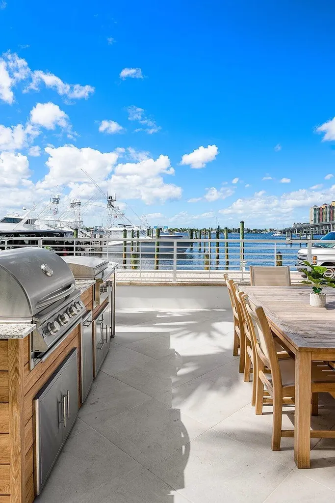 180 Lake Drive Palm Beach Shores FL 33404