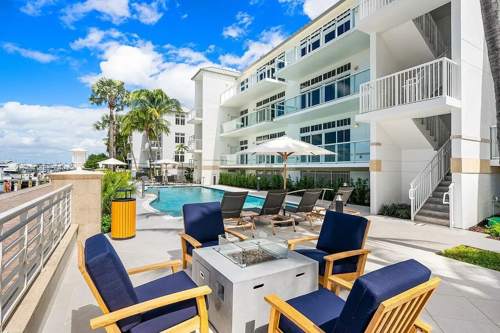 180 Lake Drive Palm Beach Shores FL 33404