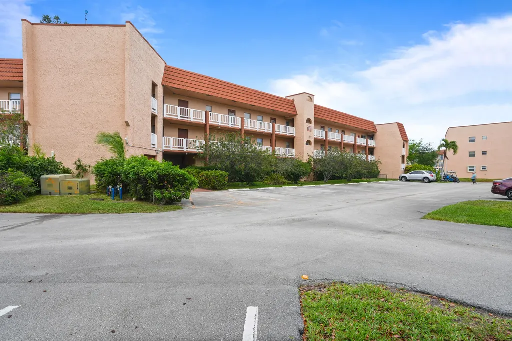 2781 N Pine Island Road Sunrise FL 33322