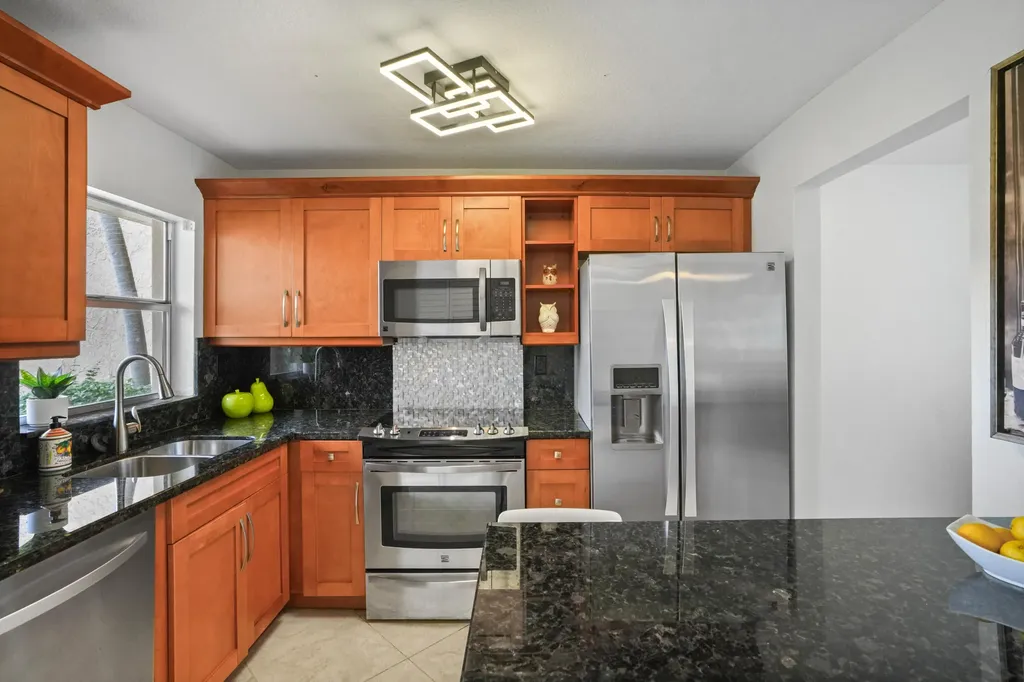 2781 N Pine Island Road Sunrise FL 33322