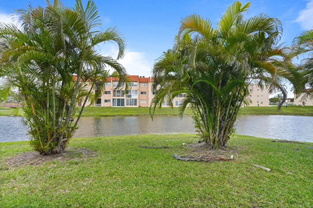 2781 N Pine Island Road Sunrise FL 33322