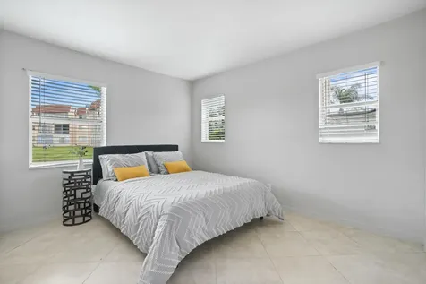 2781 N Pine Island Road Sunrise FL 33322