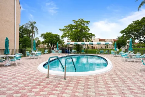 2781 N Pine Island Road Sunrise FL 33322