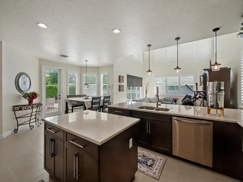 7244 Vía Abruzzi Lake Worth FL 33467