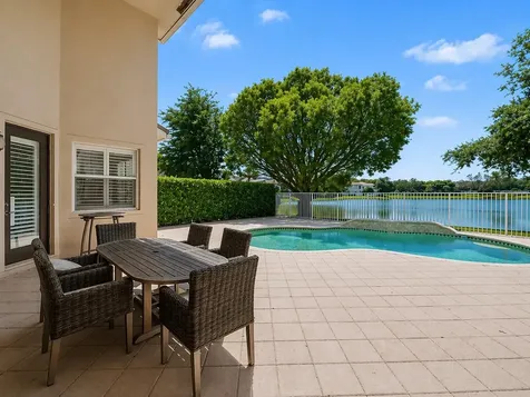 7244 Vía Abruzzi Lake Worth FL 33467