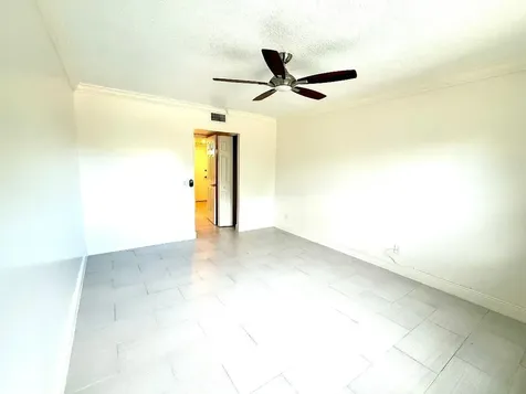 8901 N New River Canal Road Plantation FL 33324