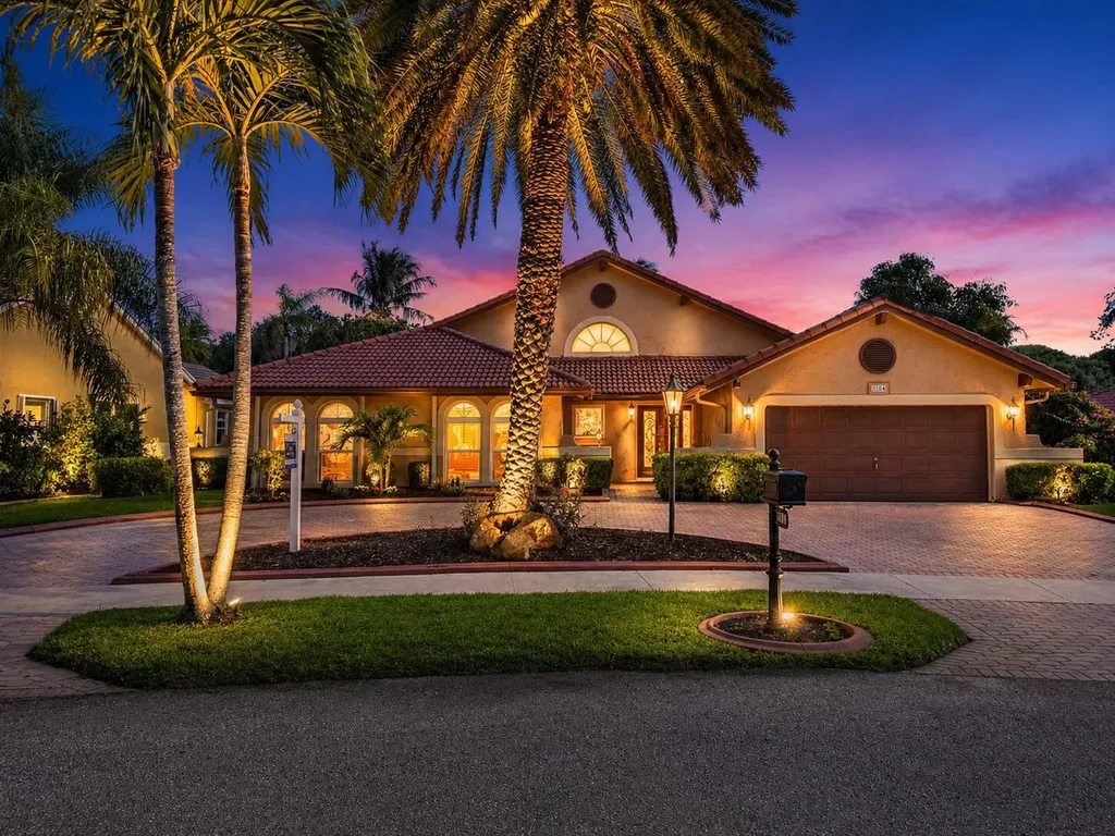 3104 Peachtree Circle Davie FL 33328