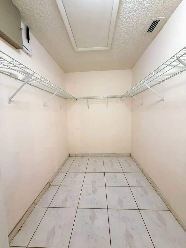 3104 Peachtree Circle Davie FL 33328