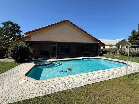 3104 Peachtree Circle Davie FL 33328