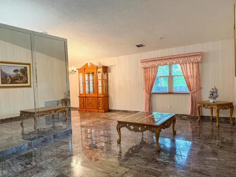 3104 Peachtree Circle Davie FL 33328
