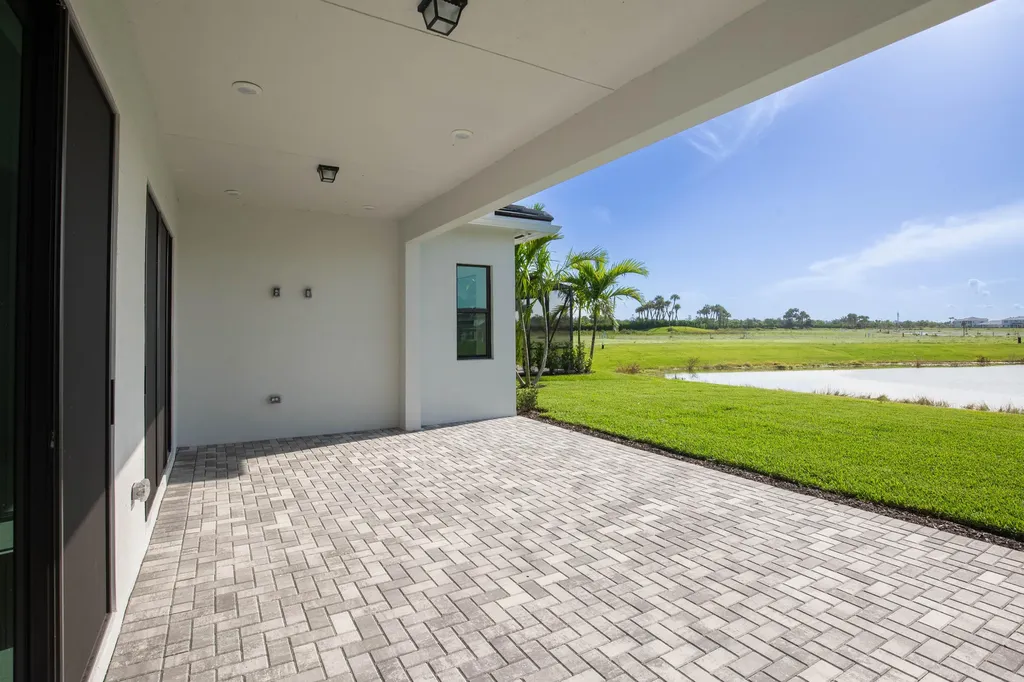5576 Captiva Lane The Acreage FL 33470