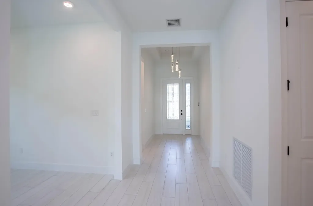 5576 Captiva Lane The Acreage FL 33470