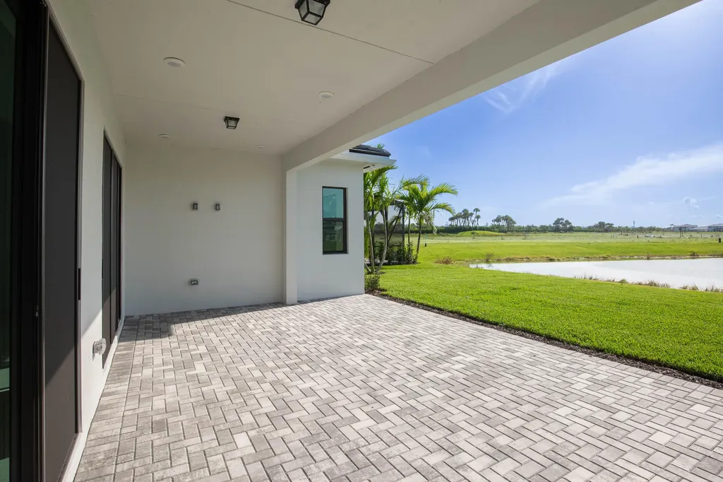 5576 Captiva Lane The Acreage FL 33470