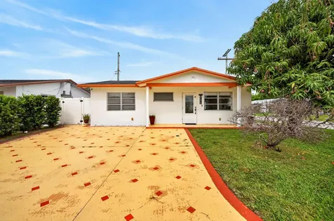 4579 NW 17th Terrace Tamarac FL 33309