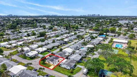 4579 NW 17th Terrace Tamarac FL 33309