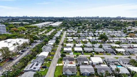 4579 NW 17th Terrace Tamarac FL 33309