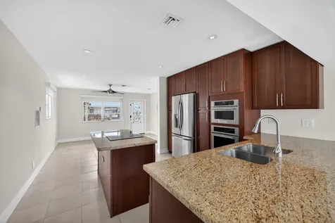 4579 NW 17th Terrace Tamarac FL 33309