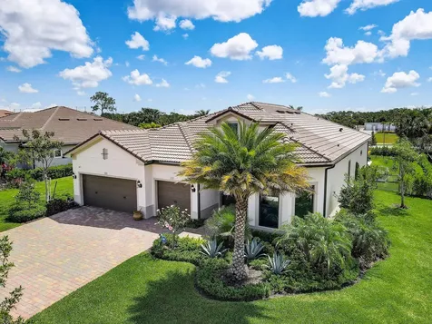 9234 Balsamo Drive Palm Beach Gardens FL 33412