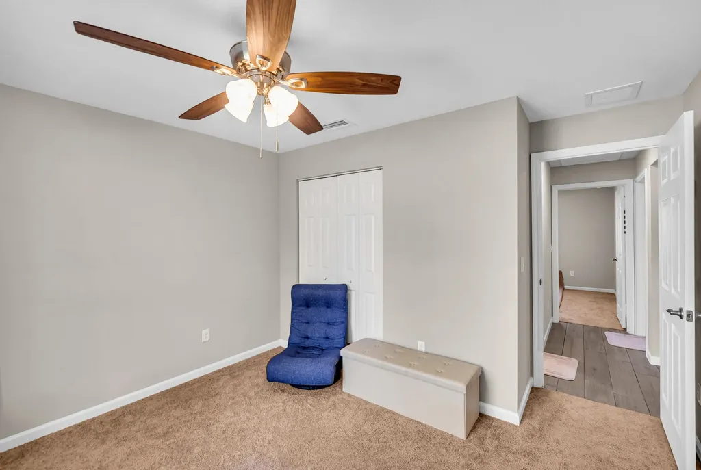1220 SE Navajo Lane Port St Lucie FL 34983