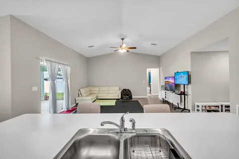 1220 SE Navajo Lane Port St Lucie FL 34983