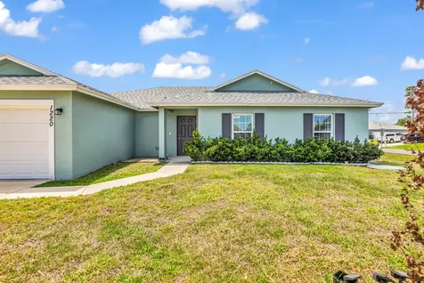 1220 SE Navajo Lane Port St Lucie FL 34983
