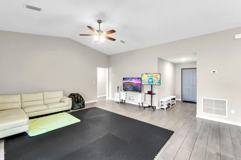1220 SE Navajo Lane Port St Lucie FL 34983