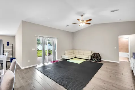 1220 SE Navajo Lane Port St Lucie FL 34983
