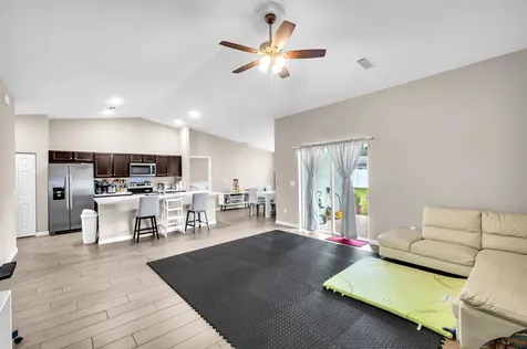 1220 SE Navajo Lane Port St Lucie FL 34983