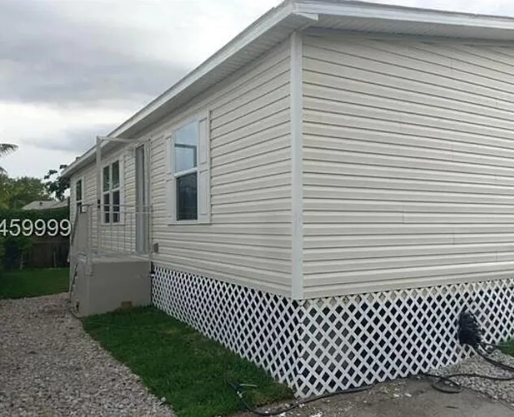 13560 SW 7th Place Davie FL 33325
