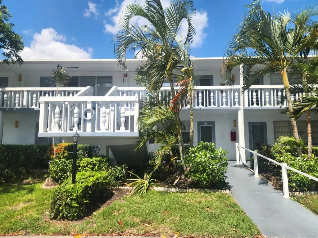 307 Tilford O Deerfield Beach FL 33442
