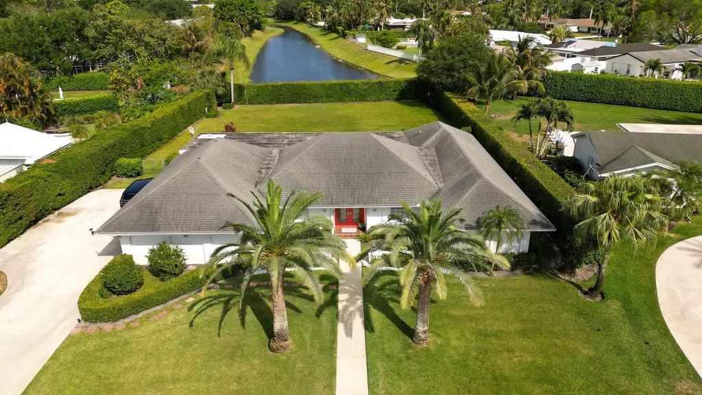 10124 Seagrape Way Palm Beach Gardens FL 33418