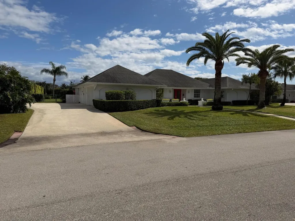 10124 Seagrape Way Palm Beach Gardens FL 33418