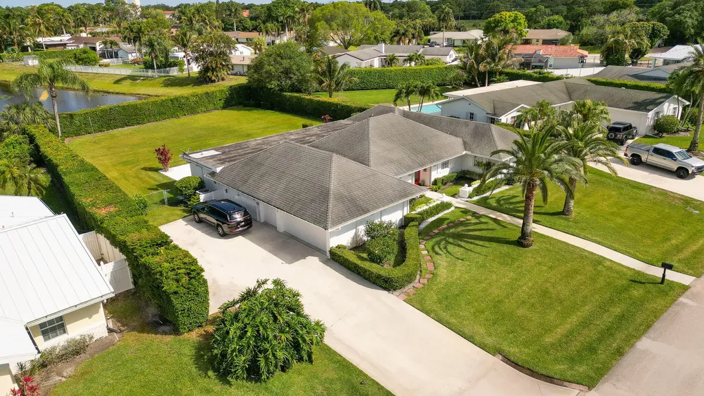 10124 Seagrape Way Palm Beach Gardens FL 33418