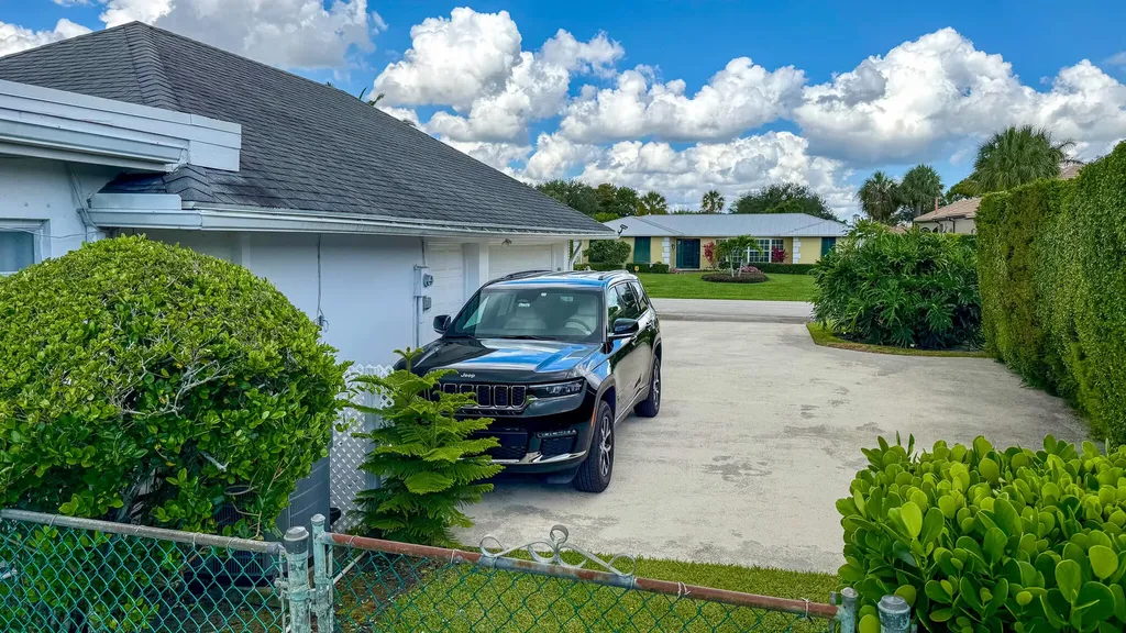 10124 Seagrape Way Palm Beach Gardens FL 33418